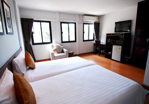 Coral Grand Place Bangkok Exterior photo